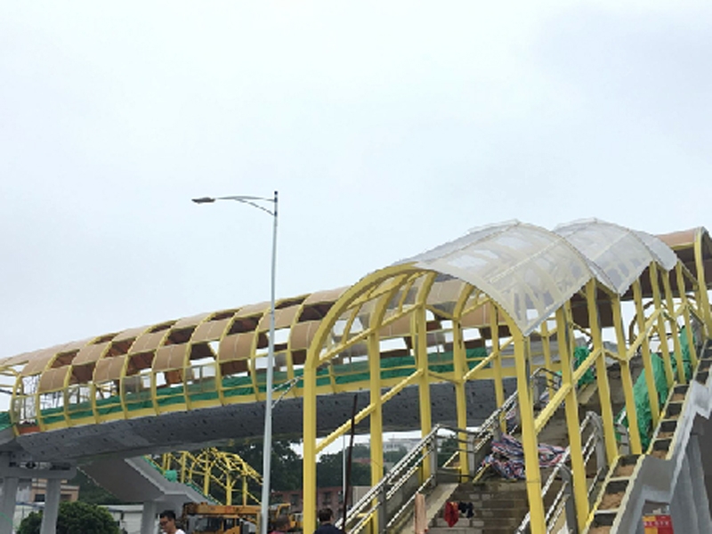 濠江區(qū)東湖路人行天橋